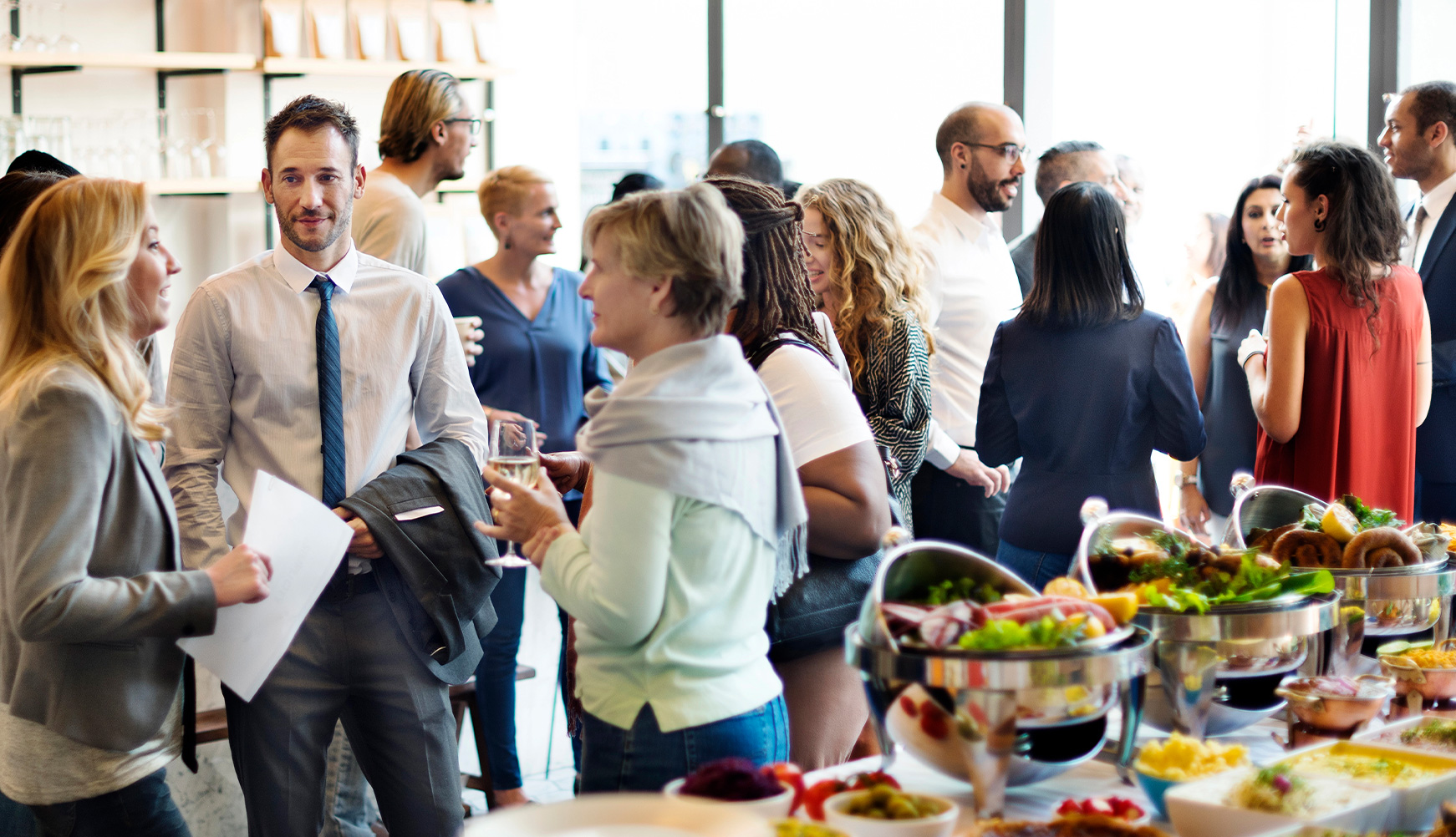 The Midday Mindset Shift: How to Truly Enjoy Learning in a Leisurely Atmosphere During Your Lunch Hour